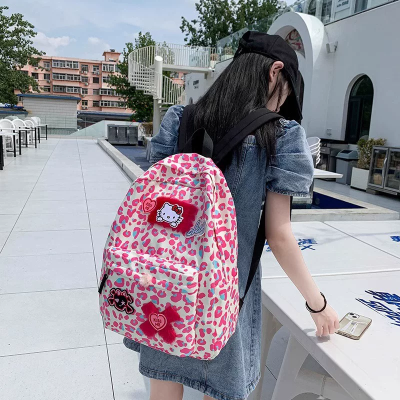 日本代购Hellokitty书包大容量初高中小学生可爱防水凯蒂猫双肩包图7